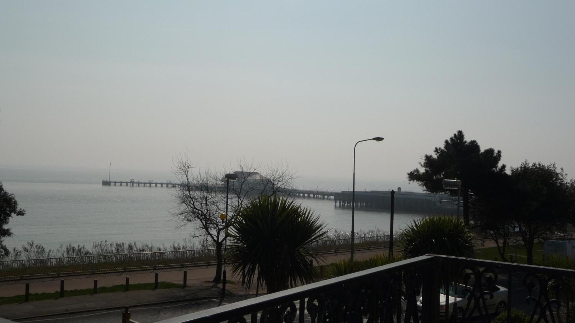Esplanade Hotel Clacton-on-Sea Ngoại thất bức ảnh