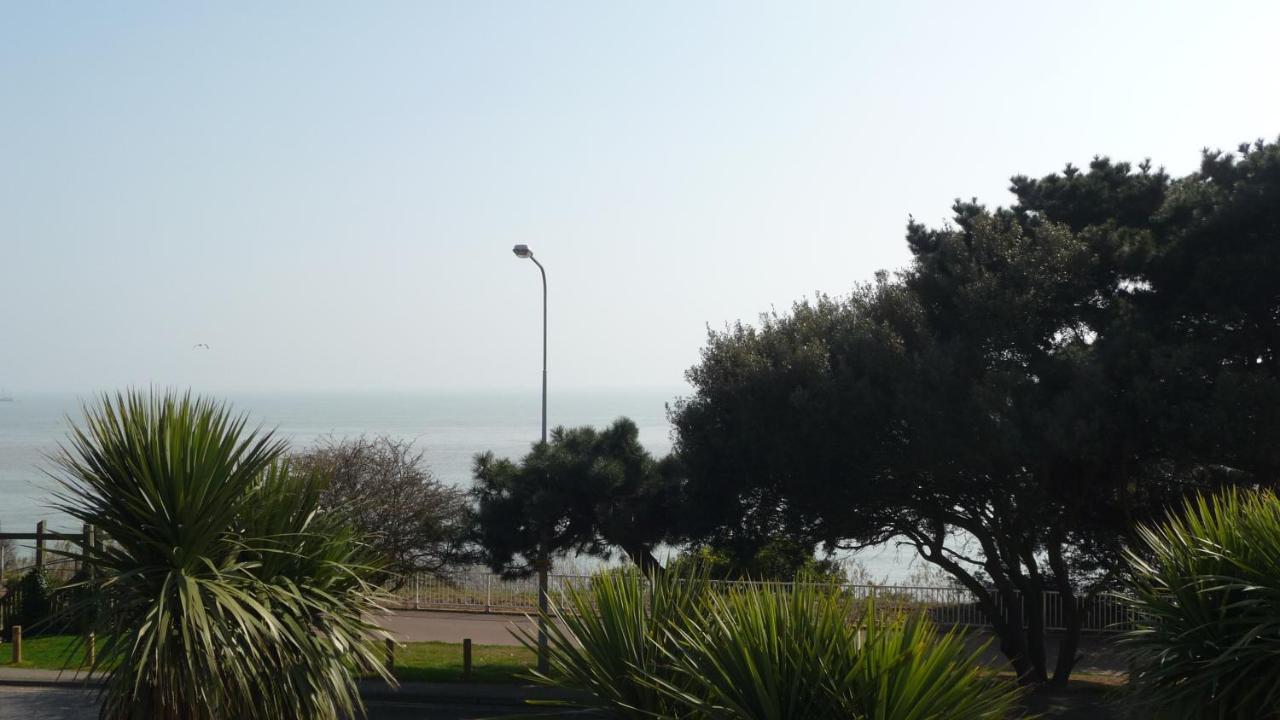 Esplanade Hotel Clacton-on-Sea Ngoại thất bức ảnh